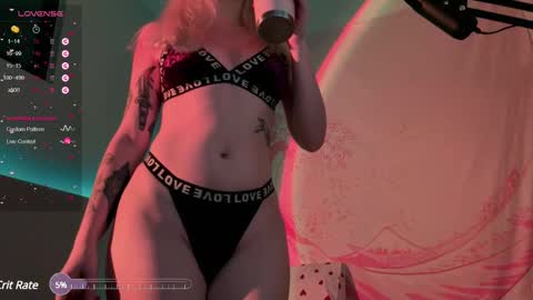 Snapshot of h2h0e chatting on February 13, 2025, 7:10 pm Lana online show from February 13, 2025, 7:10 pm