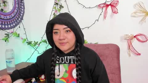 Snapshot of hanna_moore1 chatting on December 2, 2024, 6:32 pm Camila online show from December 2, 2024, 6:32 pm