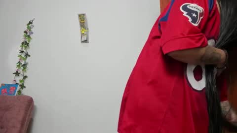 Snapshot of hanna_moore1 chatting on January 2, 2025, 5:50 pm Camila online show from January 2, 2025, 5:50 pm