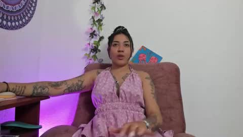 Snapshot of hanna_moore1 chatting on January 15, 2025, 5:58 pm Camila online show from January 15, 2025, 5:58 pm