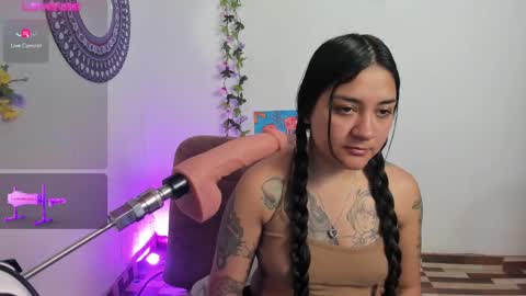 Snapshot of hanna_moore1 chatting on February 21, 2025, 9:00 pm Camila online show from February 21, 2025, 9:00 pm