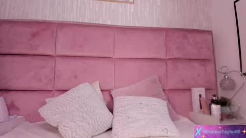 Snapshot of hanna_taylorr chatting on October 9, 2025, 3:26 am  Hanna  online show from October 9, 2025, 3:26 am