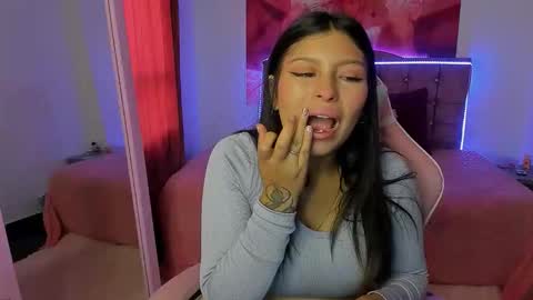 Snapshot of hannah_swet chatting on November 12, 2025, 12:05 pm hannah_swet online show from November 12, 2025, 12:05 pm