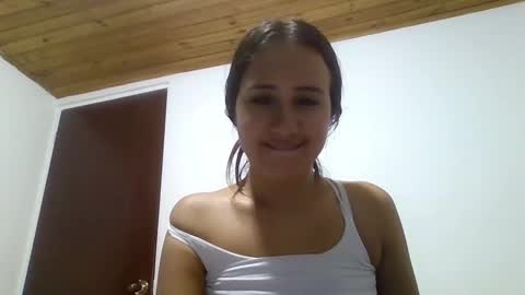 Snapshot of hanny_kail chatting on January 17, 2025, 3:34 am hanny online show from January 17, 2025, 3:34 am