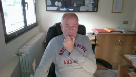 hanscooper online show from October 4, 2025, 3:21 pm