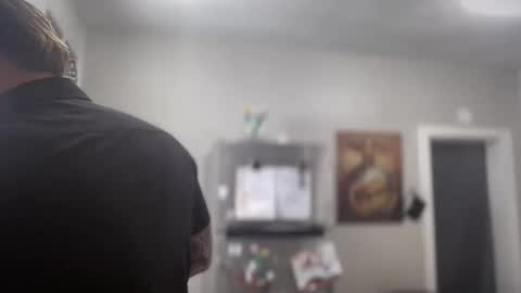 Snapshot of happilymarr1ed chatting on September 18, 2025, 4:53 pm DadBod online show from September 18, 2025, 4:53 pm