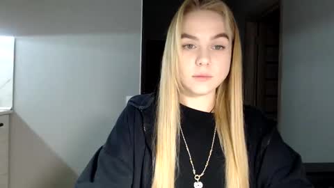 Snapshot of happy_fox_ chatting on December 5, 2024, 11:07 pm happy_fox_ online show from December 5, 2024, 11:07 pm