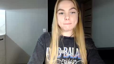 Snapshot of happy_fox_ chatting on January 27, 2025, 8:07 pm happy_fox_ online show from January 27, 2025, 8:07 pm