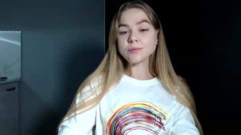 Snapshot of happy_fox_ chatting on November 15, 2025, 7:10 pm happy_fox_ online show from November 15, 2025, 7:10 pm