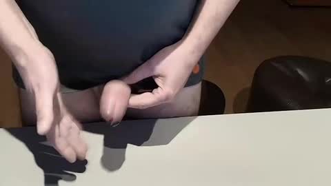 Snapshot of happybugger chatting on February 10, 2025, 6:35 pm Cum for you online show from February 10, 2025, 6:35 pm