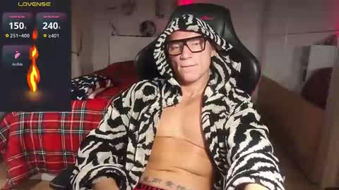 Snapshot of hardmattsteel chatting on October 17, 2025, 10:18 am MATTSTEEL - ITALIAN STALLION online show from October 17, 2025, 10:18 am