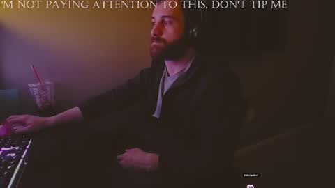 Snapshot of hardswtch chatting on December 3, 2024, 10:51 pm Tom online show from December 3, 2024, 10:51 pm