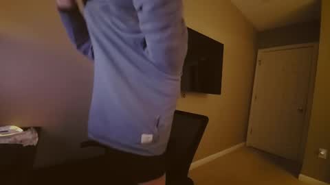 Snapshot of hardswtch chatting on December 21, 2024, 11:24 pm Tom online show from December 21, 2024, 11:24 pm