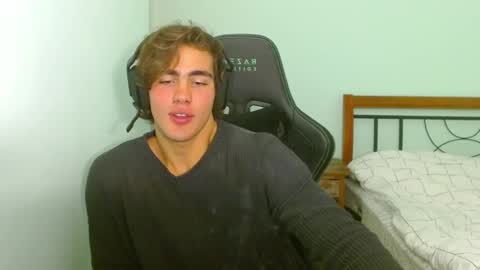 Snapshot of harryking1 chatting on October 12, 2025, 7:02 pm harryking1 online show from October 12, 2025, 7:02 pm