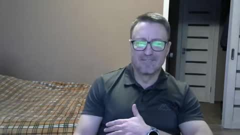 Snapshot of harrysnake chatting on December 4, 2024, 6:33 am HarrySnake online show from December 4, 2024, 6:33 am