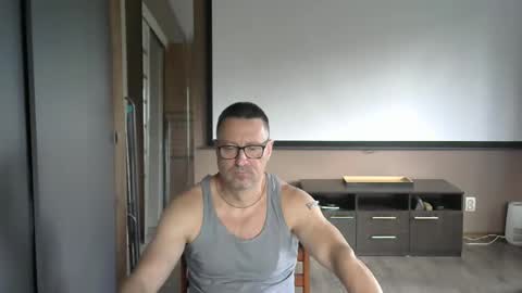 Snapshot of harrysnake chatting on September 12, 2025, 8:03 am HarrySnake online show from September 12, 2025, 8:03 am