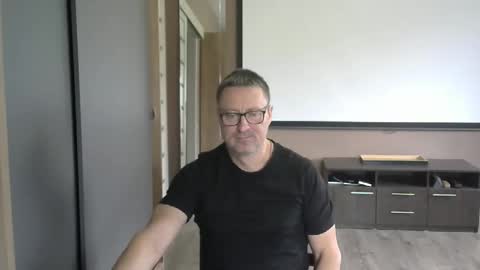 Snapshot of harrysnake chatting on October 3, 2025, 8:11 am HarrySnake online show from October 3, 2025, 8:11 am