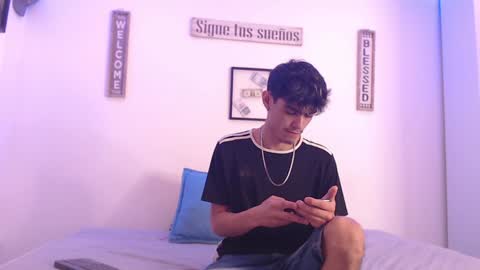 Snapshot of harrythomson1 chatting on December 30, 2024, 6:09 am harry thomson online show from December 30, 2024, 6:09 am