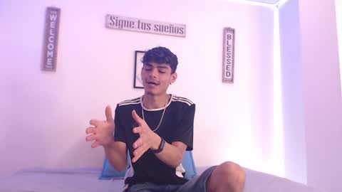 Snapshot of harrythomson1 chatting on December 30, 2024, 6:27 pm harry thomson online show from December 30, 2024, 6:27 pm