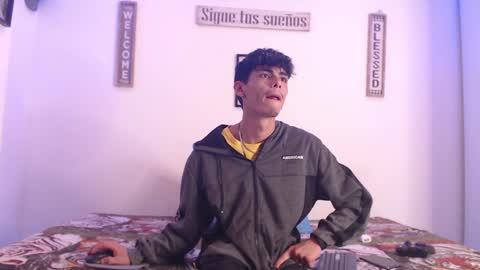 Snapshot of harrythomson1 chatting on January 20, 2025, 4:21 am harry thomson online show from January 20, 2025, 4:21 am