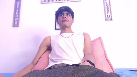 Snapshot of harrythomson1 chatting on March 3, 2025, 8:43 pm harry thomson online show from March 3, 2025, 8:43 pm