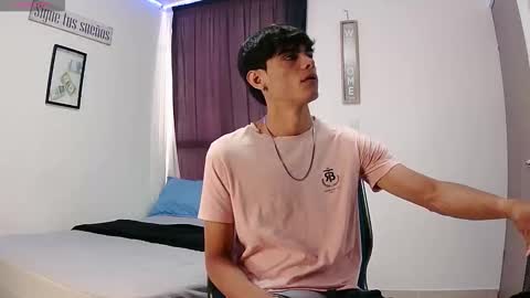 Snapshot of harrythomson1 chatting on October 1, 2025, 5:08 pm harry thomson online show from October 1, 2025, 5:08 pm