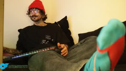 Snapshot of hatsumotokyoto chatting on January 30, 2025, 12:50 am More content   2   online show from January 30, 2025, 12:50 am