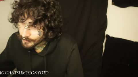 Snapshot of hatsumotokyoto chatting on February 21, 2025, 1:55 am More content   2   online show from February 21, 2025, 1:55 am