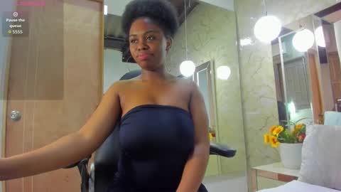 Snapshot of hazel_lanee chatting on October 5, 2025, 4:11 am hazel_lanee online show from October 5, 2025, 4:11 am