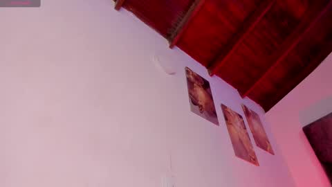 Im Hazel online show from February 28, 2025, 1:37 am