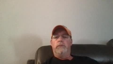 Snapshot of hdeuce22 chatting on March 4, 2025, 8:27 pm Hdeuce22 online show from March 4, 2025, 8:27 pm