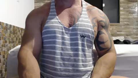 Snapshot of healedcarioca chatting on January 14, 2025, 3:11 am Brazilian bigdick online show from January 14, 2025, 3:11 am