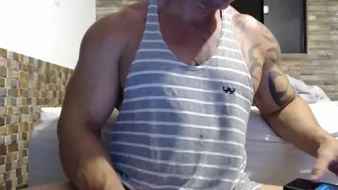 Snapshot of healedcarioca chatting on January 22, 2025, 12:06 am Brazilian bigdick online show from January 22, 2025, 12:06 am