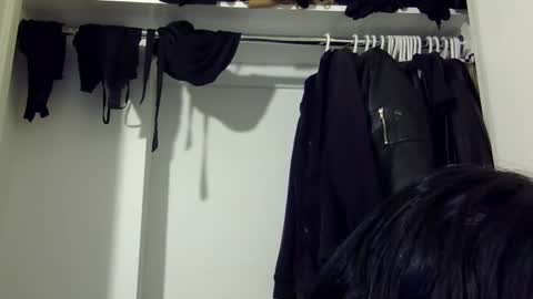 Snapshot of heatwavee chatting on December 1, 2024, 9:37 pm heatwavee online show from December 1, 2024, 9:37 pm