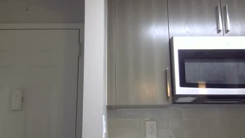 Snapshot of heatwavee chatting on October 31, 2025, 3:35 pm heatwavee online show from October 31, 2025, 3:35 pm