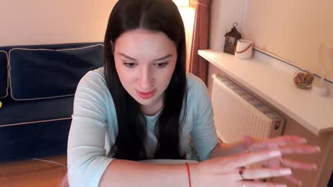 Snapshot of heaven_chloe chatting on December 3, 2024, 3:22 pm Heaven girl online show from December 3, 2024, 3:22 pm