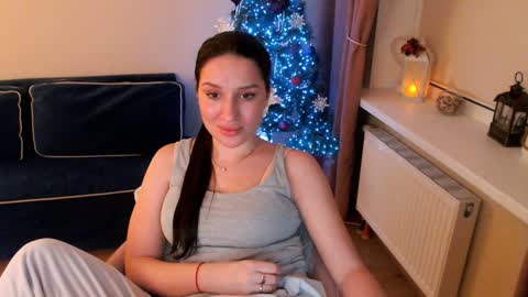 Snapshot of heaven_chloe chatting on December 22, 2024, 11:20 pm Heaven girl online show from December 22, 2024, 11:20 pm