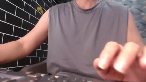 Snapshot of heaven_steven chatting on September 17, 2025, 7:21 am Steven online show from September 17, 2025, 7:21 am