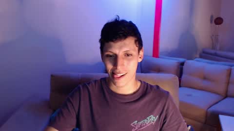 Snapshot of hefesto_69 chatting on February 14, 2025, 11:31 pm hefesto_69 online show from February 14, 2025, 11:31 pm