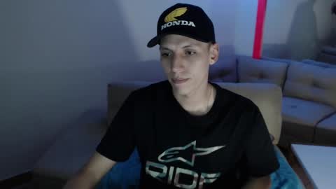 Snapshot of hefesto_69 chatting on March 8, 2025, 11:18 pm hefesto_69 online show from March 8, 2025, 11:18 pm