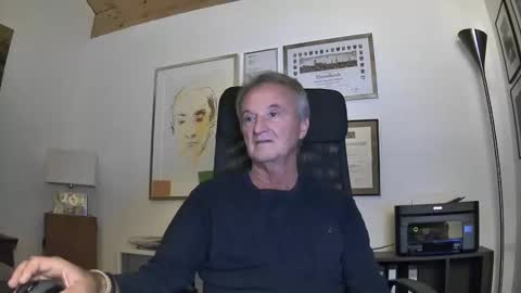 Snapshot of helmut227 chatting on November 9, 2025, 9:57 pm helmut227 online show from November 9, 2025, 9:57 pm