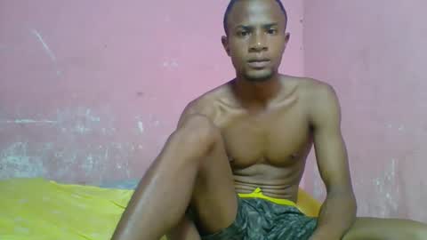 Snapshot of henriotflavien20 chatting on December 8, 2024, 7:47 am Adrian Honey online show from December 8, 2024, 7:47 am