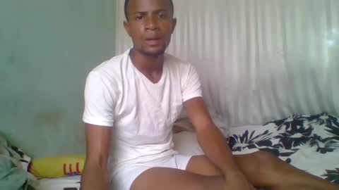 Snapshot of henriotflavien20 chatting on December 14, 2024, 11:07 am Adrian Honey online show from December 14, 2024, 11:07 am