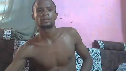 Snapshot of henriotflavien20 chatting on December 15, 2024, 1:43 pm Adrian Honey online show from December 15, 2024, 1:43 pm