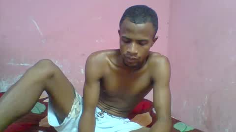 Snapshot of henriotflavien20 chatting on December 17, 2024, 5:18 am Adrian Honey online show from December 17, 2024, 5:18 am