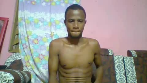 Snapshot of henriotflavien20 chatting on December 18, 2024, 3:15 am Adrian Honey online show from December 18, 2024, 3:15 am