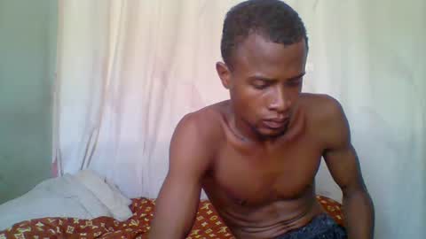 Snapshot of henriotflavien20 chatting on December 22, 2024, 11:11 am Adrian Honey online show from December 22, 2024, 11:11 am