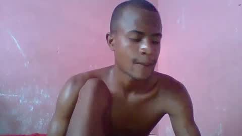 Snapshot of henriotflavien20 chatting on January 8, 2025, 7:55 am Adrian Honey online show from January 8, 2025, 7:55 am