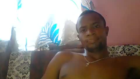 Snapshot of henriotflavien20 chatting on January 21, 2025, 6:00 am Adrian Honey online show from January 21, 2025, 6:00 am