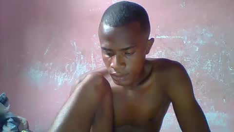 Snapshot of henriotflavien20 chatting on February 7, 2025, 2:26 pm Adrian Honey online show from February 7, 2025, 2:26 pm